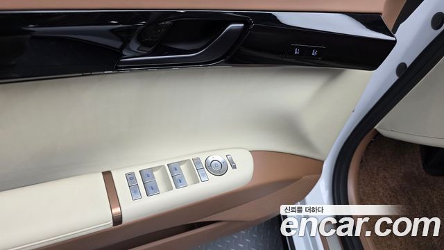 Hyundai Grandeur 2023 — photo 32