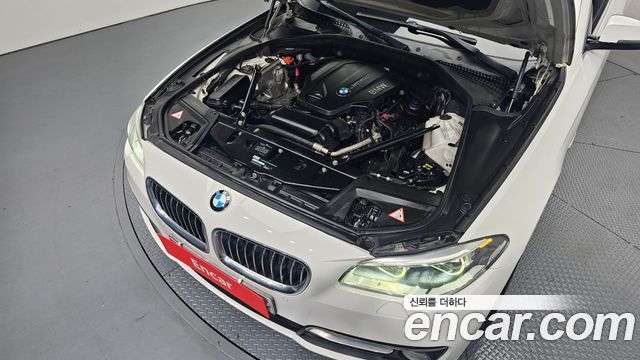 BMW 5-Series 2015 — photo 6
