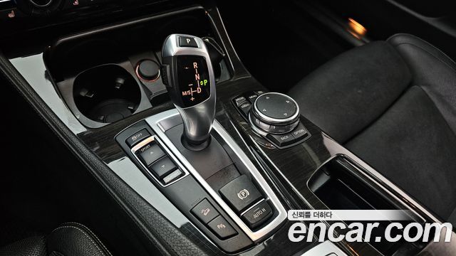 BMW 5-Series 2015 — photo 9