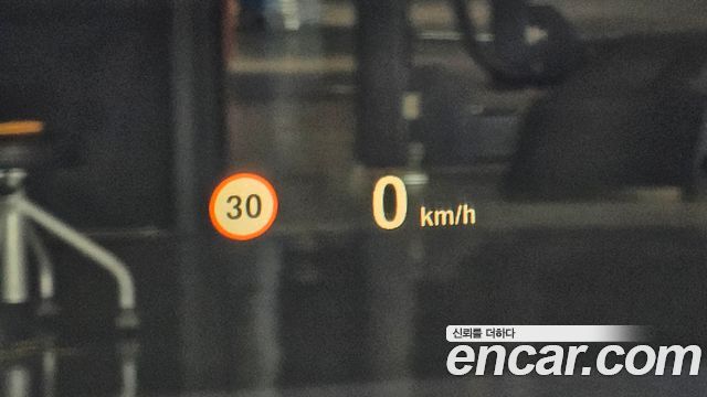 BMW 5-Series 2015 — photo 18