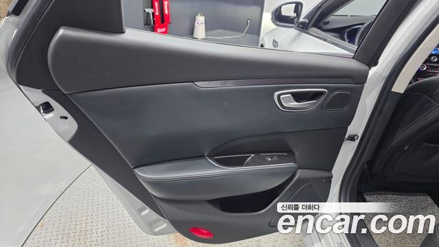 Renault Korea SM6 2016 — photo 15
