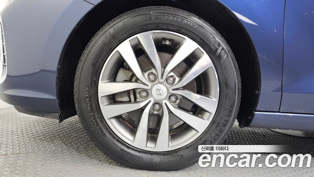 Hyundai i30 2018 — photo 5