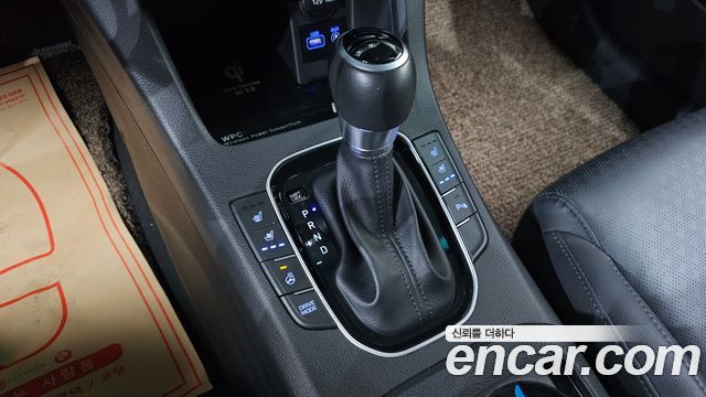 Hyundai i30 2018 — photo 12