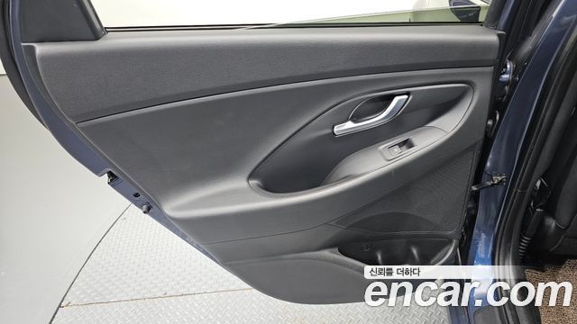 Hyundai i30 2018 — photo 15