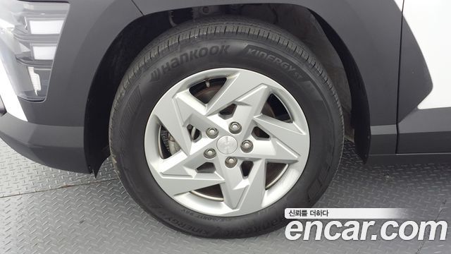 Hyundai Kona 2023 — photo 5
