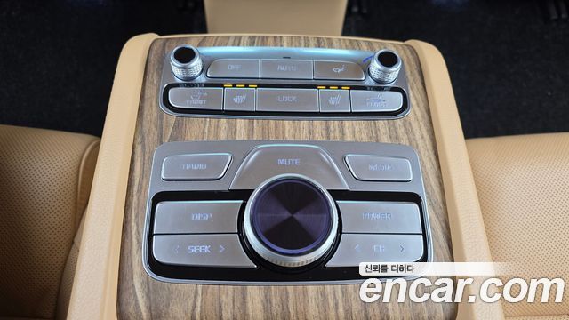 Kia K9 2023 — photo 19