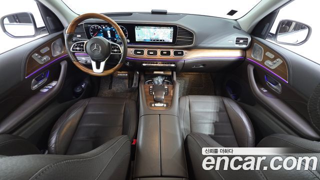 Mercedes-Benz GLS-Class 2020 — photo 10