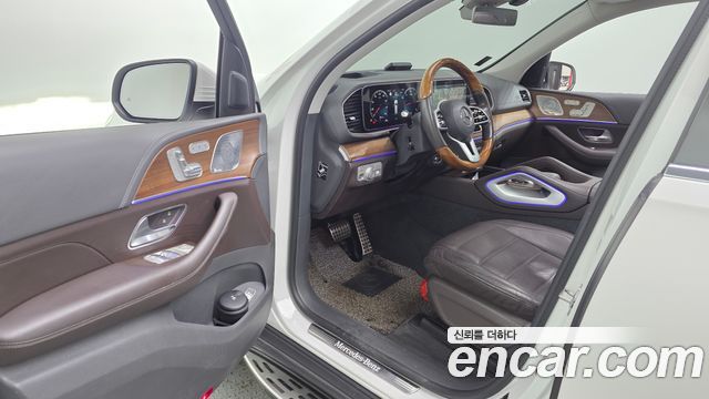 Mercedes-Benz GLS-Class 2020 — photo 13