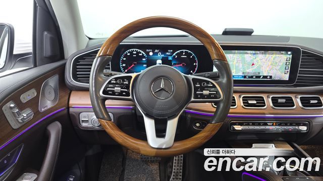 Mercedes-Benz GLS-Class 2020 — photo 19