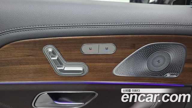 Mercedes-Benz GLS-Class 2020 — photo 26