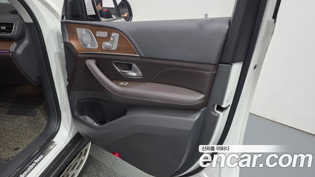 Mercedes-Benz GLS-Class 2020 — photo 14