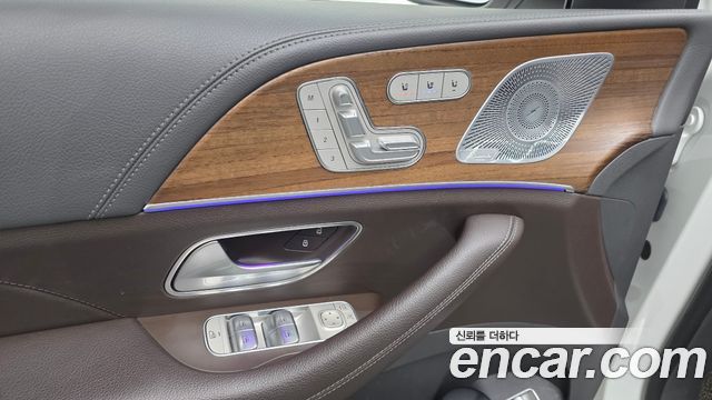 Mercedes-Benz GLS-Class 2020 — photo 30