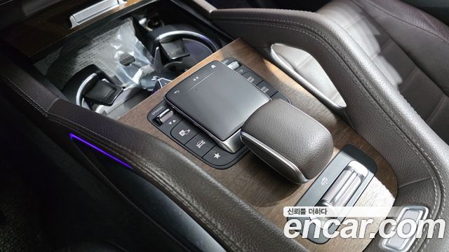 Mercedes-Benz GLS-Class 2020 — photo 34