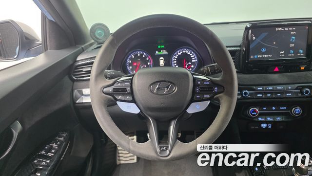 Hyundai Veloster 2020 — photo 18