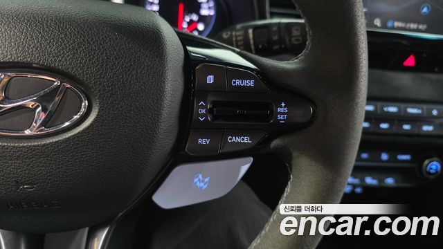 Hyundai Veloster 2020 — photo 24