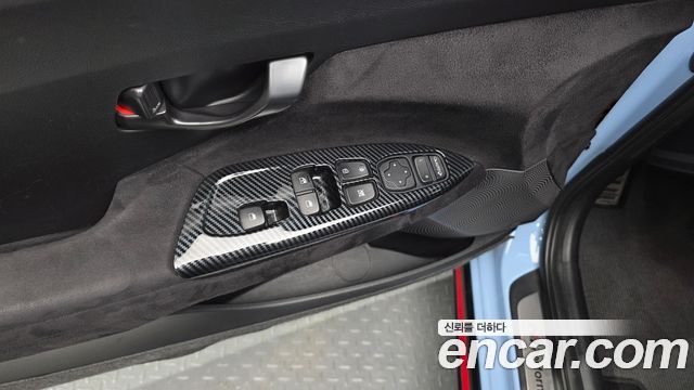 Hyundai Veloster 2020 — photo 28