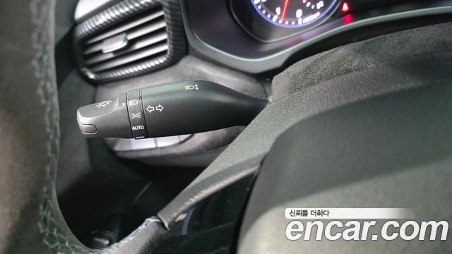 Hyundai Veloster 2020 — photo 33
