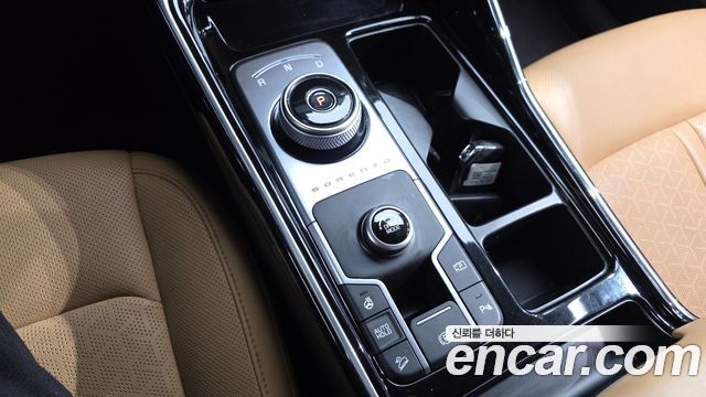 Kia Sorento 2023 — photo 9