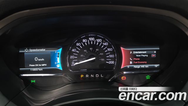 Lincoln MKZ 2018 — photo 11