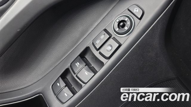 Hyundai AVANTE 2015 — photo 11