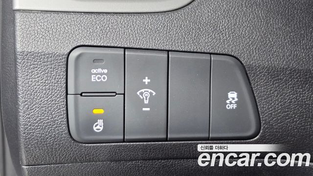 Hyundai AVANTE 2015 — photo 12