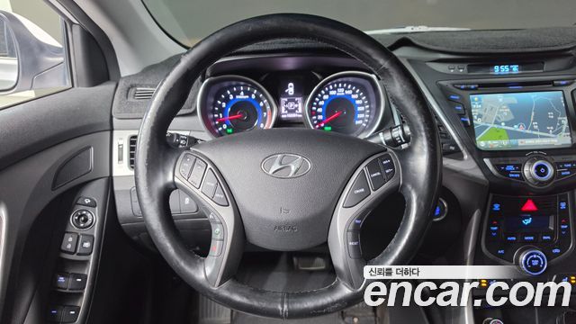 Hyundai AVANTE 2015 — photo 13