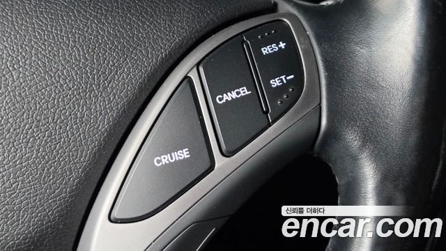 Hyundai AVANTE 2015 — photo 14