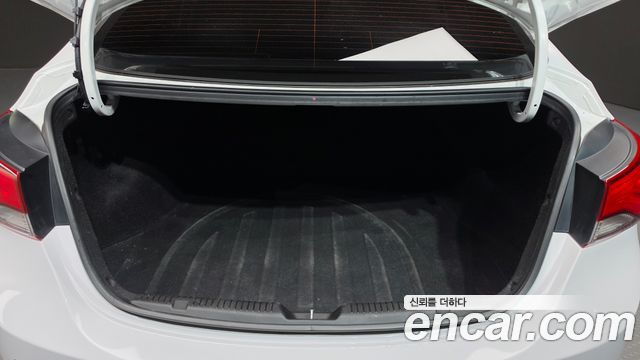Hyundai AVANTE 2015 — photo 20