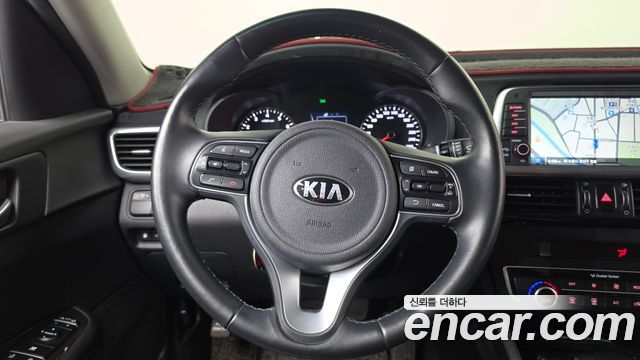 Kia K5 2018 — photo 19