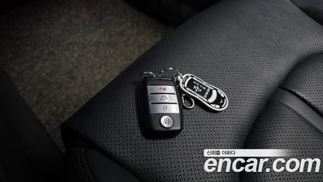 Kia K5 2018 — photo 21
