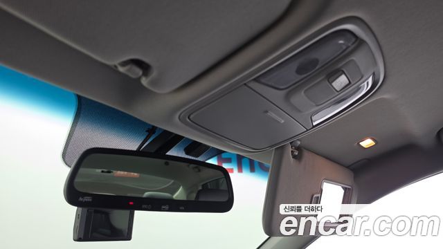 Kia K5 2018 — photo 25