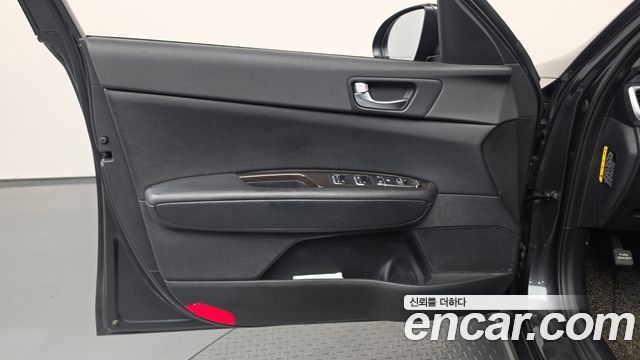 Kia K5 2018 — photo 14