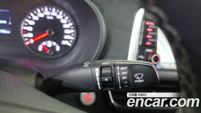Kia K5 2018 — photo 27