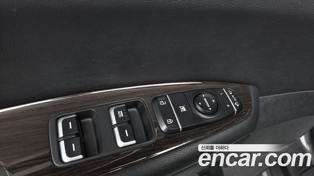 Kia K5 2018 — photo 28