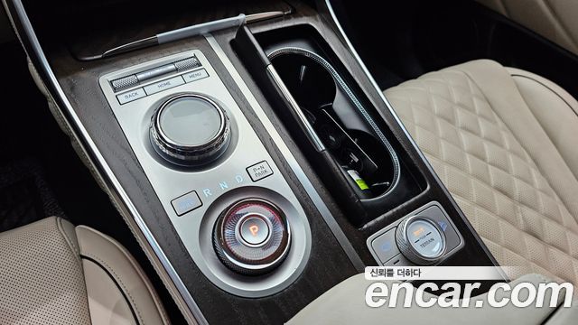 Genesis GV80 2023 — photo 12