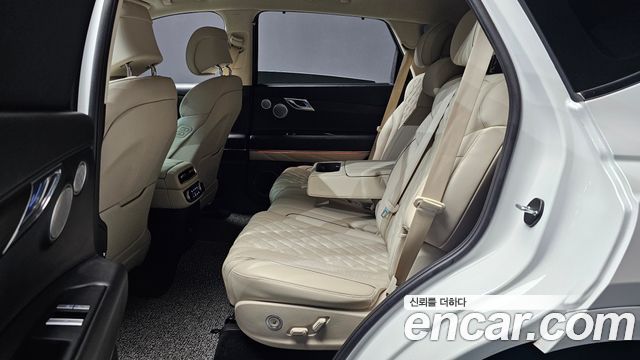 Genesis GV80 2023 — photo 18