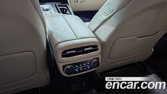 Genesis GV80 2023 — photo 28