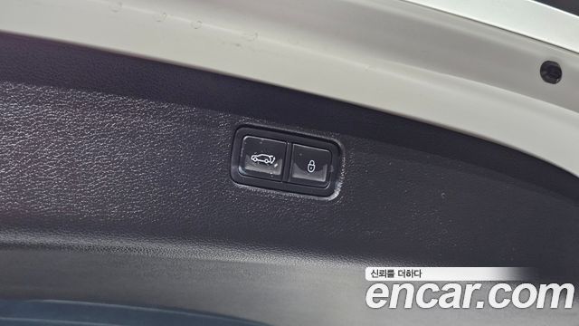 Genesis GV80 2023 — photo 29