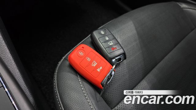 Kia K3 2017 — photo 23