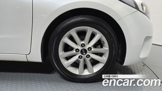 Kia K3 2017 — photo 7
