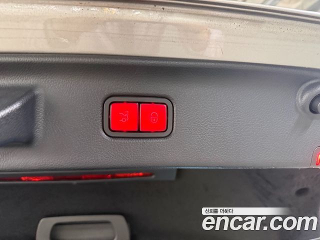Mercedes-Benz S-Class 2021 — photo 18