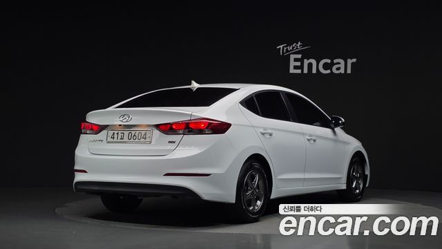 Hyundai AVANTE 2017 — photo 2