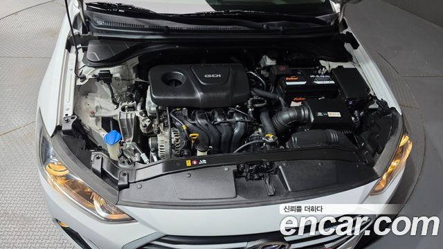 Hyundai AVANTE 2017 — photo 6