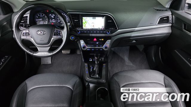 Hyundai AVANTE 2017 — photo 7