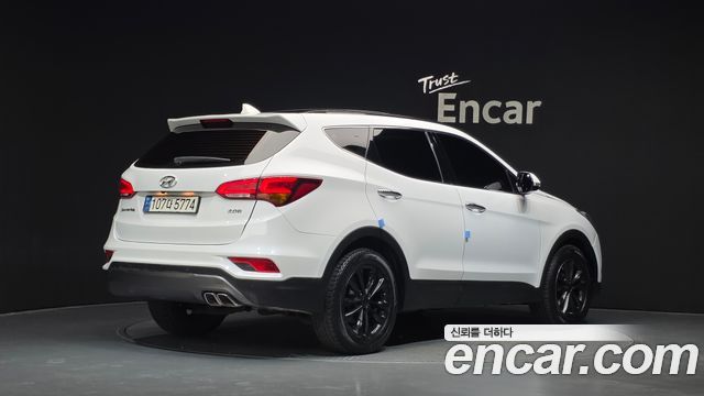 Hyundai Santafe 2018 — photo 2