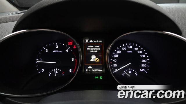 Hyundai Santafe 2018 — photo 11