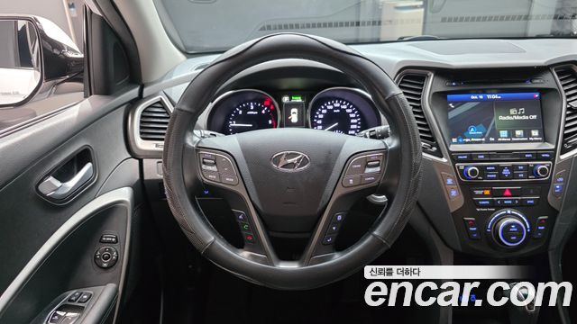 Hyundai Santafe 2018 — photo 18