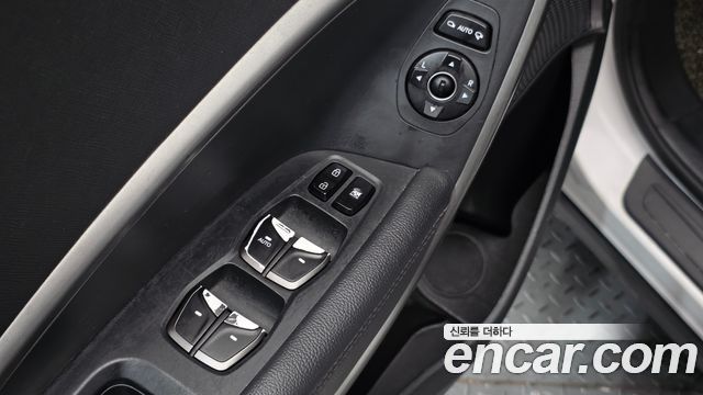 Hyundai Santafe 2018 — photo 19