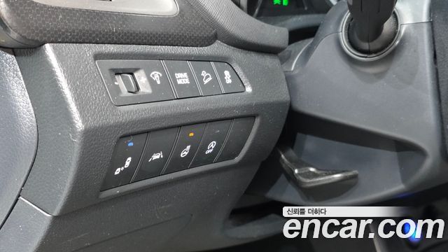 Hyundai Santafe 2018 — photo 20