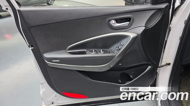 Hyundai Santafe 2018 — photo 14